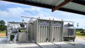 Real Allcold outdoor vacuum cooler with cooling tower in a hot-climate installation