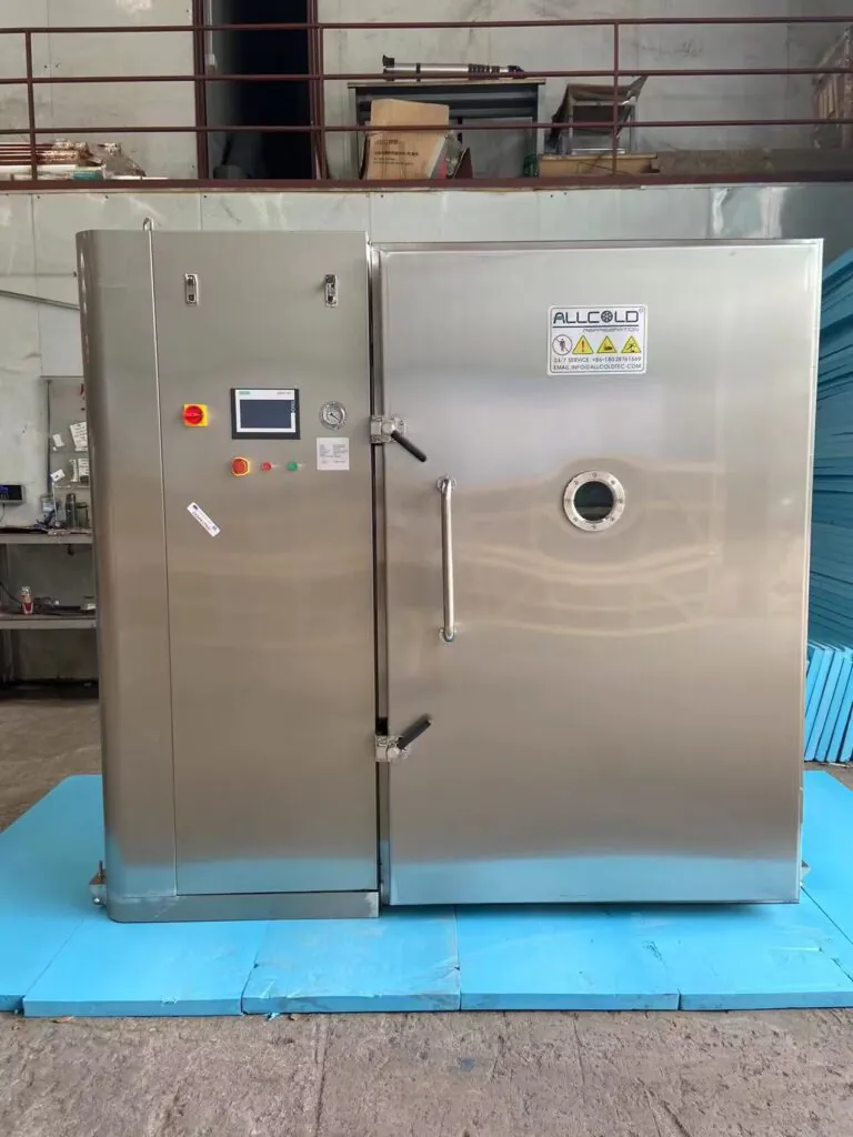 Stainless steel vacuum cooling machine for cooked food and bakery products, designed by Allcold for rapid temperature reduction and improved food safety in industrial kitchens.